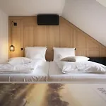 Hotel Buetgenbacher Hof 4*